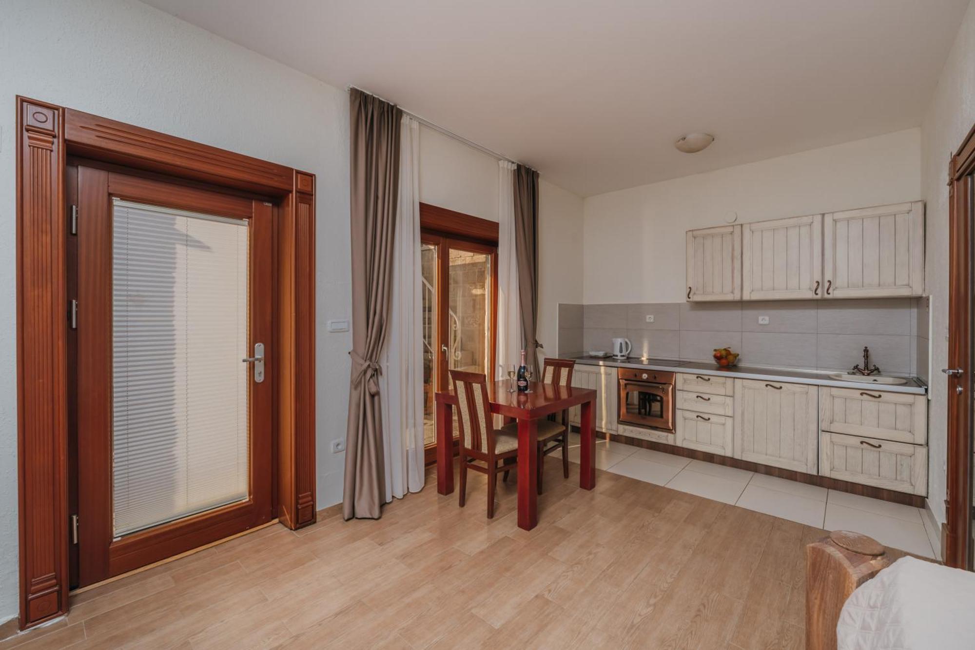 Apartments Pietra Mare Petrovac Room photo